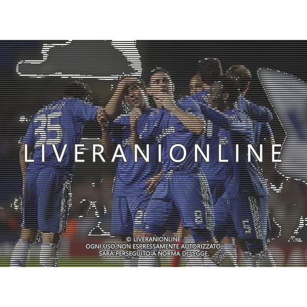 Frank Lampard of Chelsea makes 3-0 and celebrates in Chelsea v Atletico de Madrid for the Champions League Group D - Venue: Stamford Bridge on 21/10/2009. Picture By Marcello Pozzetti (IPS PHOTO AGENCY)/Agenzia Aldo Liverani Sas - ITALY ONLY -