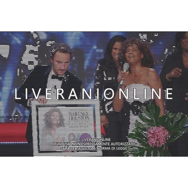 TRASMISSIONE TV: \' X FACTOR\' - 7ma PUNTATA NELLA FOTO: WHITNEY HOUSTON - FRANCESCO FACCHINETTI © ANTONIO SORANO - AG. ALDO LIVERANI SAS