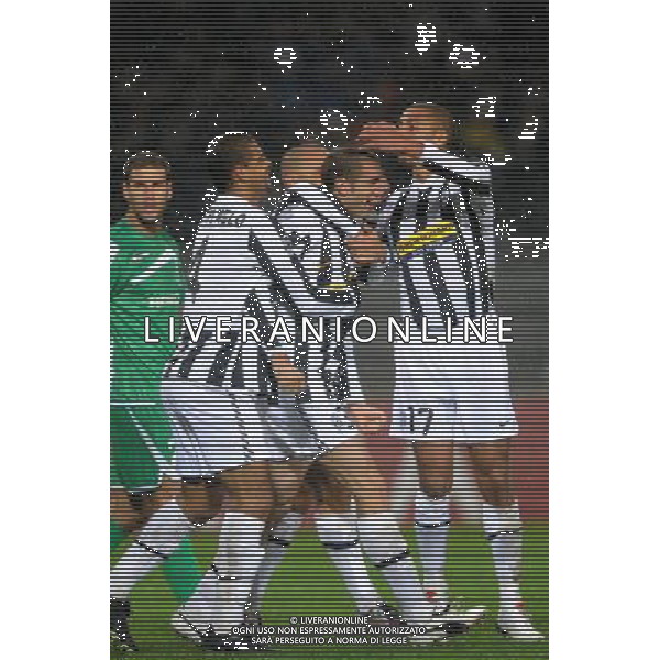 21-10-2009 Torino Sport-Calcio Juventus Maccabi Haifa Champions League 2009/2010 Nella foto: Esultanza della juventus dopo il gol di Chiellini AG ALDO LIVERANI 