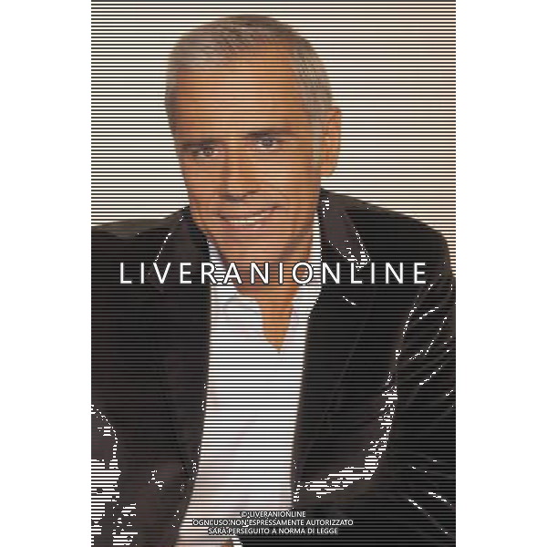 MILANO, 05 Ottobre 2004 programma \' IL TEO SONO TORNATO NORMALE \' Nella foto : TEO TEOCOLI AG ALDO LIVERANI