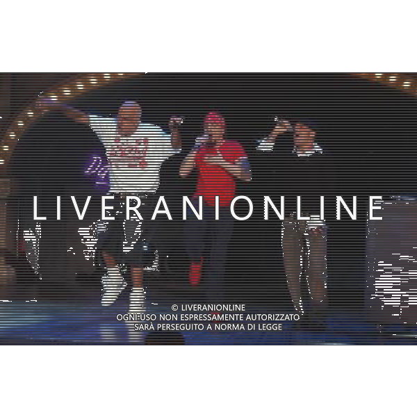 TRASMISSIONE TELEVISIVA\'IL TEO-SONO TORNATO NORMALE\' NELLA FOTO TEO TEOCOLI IMITA ARTICOLO 31 AG ALDO LIVERANI