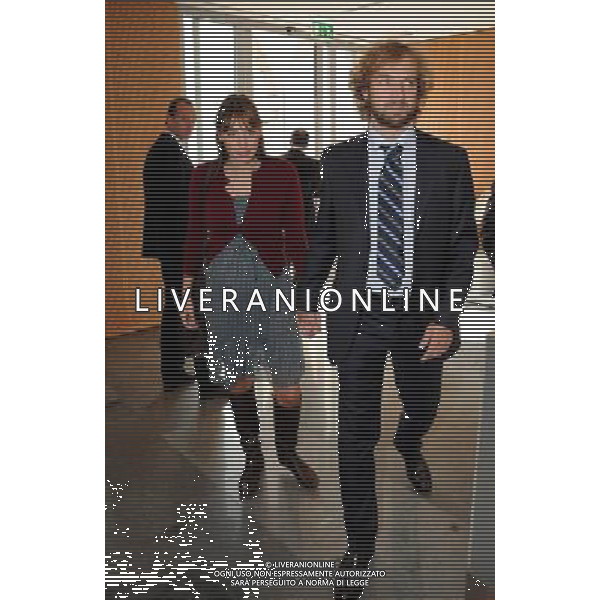 MILANO 26/10/2009 SALA BUZZATI CORRIERE DELLA SERA VIA BALZAN, 3 PREMIO GIACINTO FACCHETTI A CESARE PRANDELL NELLA FOTO GIANFELICE FACCHETTI CON ALICE FOTO ROMANO/AG ALDO LIVERANI