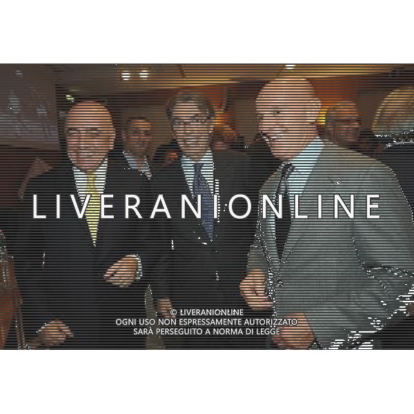 MILANO 26/10/2009 SALA BUZZATI CORRIERE DELLA SERA VIA BALZAN, 3 PREMIO GIACINTO FACCHETTI A CESARE PRANDELL NELLA FOTO ADRIANO GALLIANI, MASSIMO MORATTI ED ARRIGO SACCHI FOTO ROMANO/AG ALDO LIVERANI