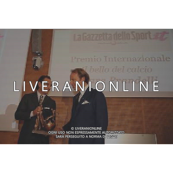 MILANO 26/10/2009 SALA BUZZATI CORRIERE DELLA SERA VIA BALZAN, 3 PREMIO GIACINTO FACCHETTI A CESARE PRANDELL NELLA FOTO CESARE PRANDELLI ED ANDREA DELLA VALLE FOTO ROMANO/AG ALDO LIVERANI