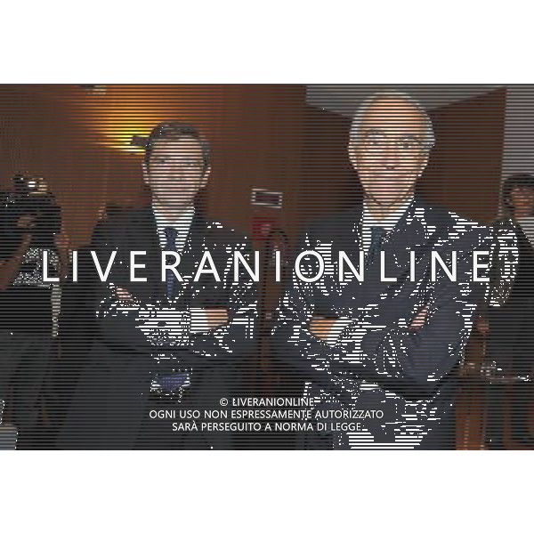 MILANO 26/10/2009 SALA BUZZATI CORRIERE DELLA SERA VIA BALZAN, 3 PREMIO GIACINTO FACCHETTI A CESARE PRANDELL NELLA FOTO FRANCO CARRARO E CARLO VERDELLI FOTO ROMANO/AG ALDO LIVERANI