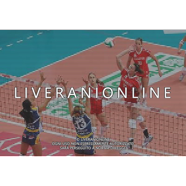 Findomestic Volley Cup - Campionato Pallavolo Serie A1 Femminile Busto Arsizio (VA) 25-10-2009 Yamamay Busto Arsizio - Zoppas Industries Conegliano Veneto nella foto: Campanari Barbara (Yamamay) in attacco foto Garavaglia - ag. Aldo Liverani sas