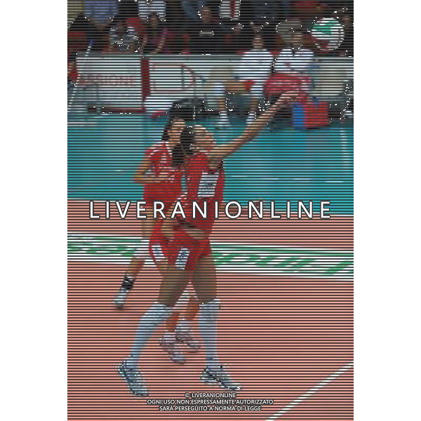 Findomestic Volley Cup - Campionato Pallavolo Serie A1 Femminile Busto Arsizio (VA) 25-10-2009 Yamamay Busto Arsizio - Zoppas Industries Conegliano Veneto nella foto: Turlea Carmen Marinela (Yamamay) in attacco foto Garavaglia - ag. Aldo Liverani sas