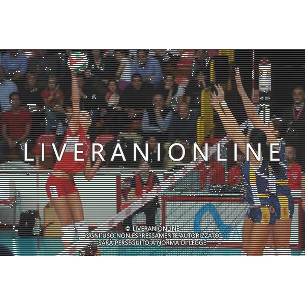 Findomestic Volley Cup - Campionato Pallavolo Serie A1 Femminile Busto Arsizio (VA) 25-10-2009 Yamamay Busto Arsizio - Zoppas Industries Conegliano Veneto nella foto: Havelkova in attacco foto Garavaglia - ag. Aldo Liverani sas