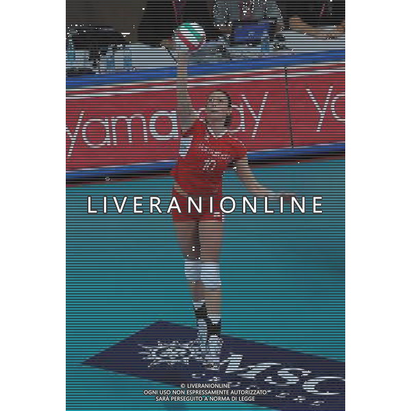 Findomestic Volley Cup - Campionato Pallavolo Serie A1 Femminile Busto Arsizio (VA) 25-10-2009 Yamamay Busto Arsizio - Zoppas Industries Conegliano Veneto nella foto: Campanari Barbara (Yamamay) in battuta foto Garavaglia - ag. Aldo Liverani sas
