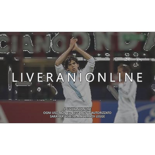 Milan - Real Madrid Campions League 03/11/2009 nella foto ricardo kaka\' saluta i tifosi ©Luzzani/Agenzia Aldo Liverani Sas