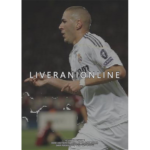 Milan - Real Madrid Campions League 03/11/2009 nella foto esultanza dopo il gol di karim bezema del 0-1 ©Luzzani/Agenzia Aldo Liverani Sas