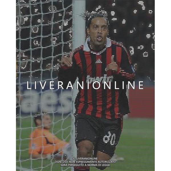 Champions League 2009/2010 Gruppo C Milano - 03.11.2009 AC Milan-Real Madrid CF Nella Foto: ESULTANZA DOPO IL GOL DI RONALDINHO /Ph.Vitez-Ag. Aldo Liverani