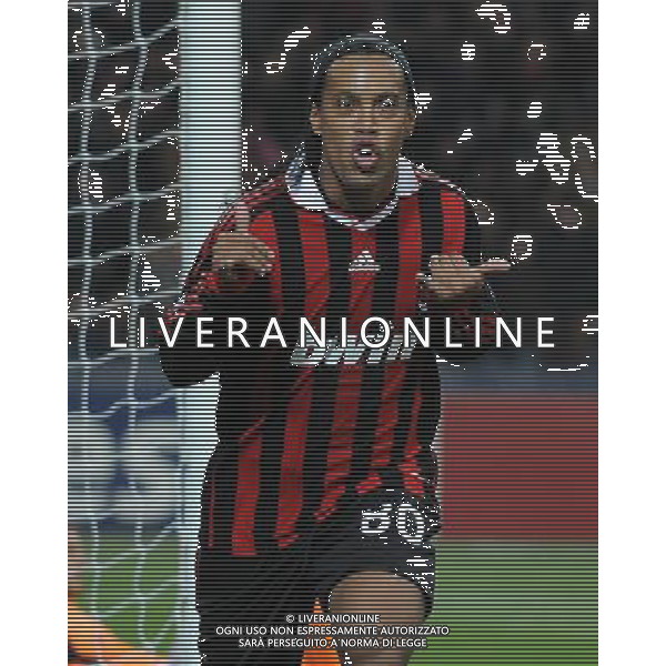 Champions League 2009/2010 Gruppo C Milano - 03.11.2009 AC Milan-Real Madrid CF Nella Foto: ESULTANZA DOPO IL GOL DI RONALDINHO /Ph.Vitez-Ag. Aldo Liverani