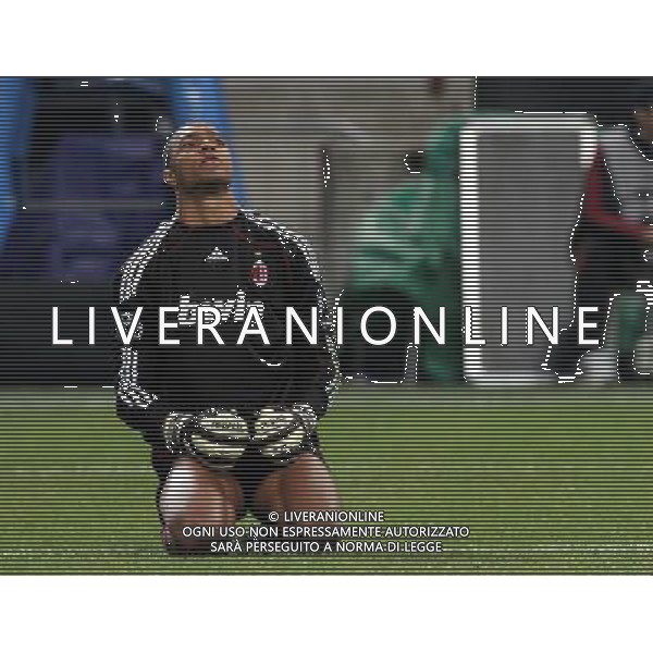 Milan - Real Madrid Campions League 03/11/2009 nella foto la delusione di nelson Dida dopo aver subito il gol del 0-1 di Benzema Karim ©Venezia/Agenzia Aldo Liverani Sas