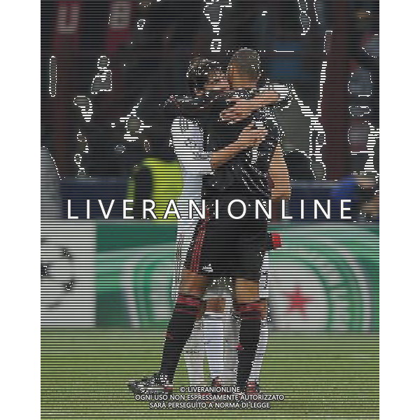 Champions League 2009/2010 Gruppo C Milano - 03.11.2009 AC Milan-Real Madrid CF Nella Foto: ABBRACCIO DI RICARDO KAKA E NELSON DIDA A FINE GARA /Ph.Vitez-Ag. Aldo Liverani