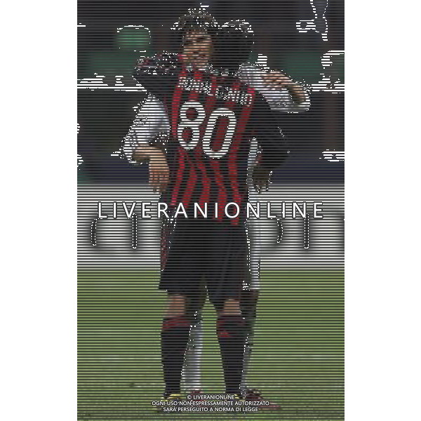 Milan - Real Madrid Champions League 03/11/2009 nella foto abbraccio di ricardo kaka\' e ronaldinho a fine gara ©Luzzani/Agenzia Aldo Liverani Sas