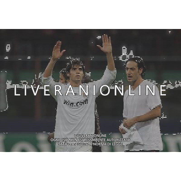 Milan - Real Madrid Champions League 03/11/2009 nella foto ricardo kaka\' saluta i tifosi del milan a fine gara ©Luzzani/Agenzia Aldo Liverani Sas