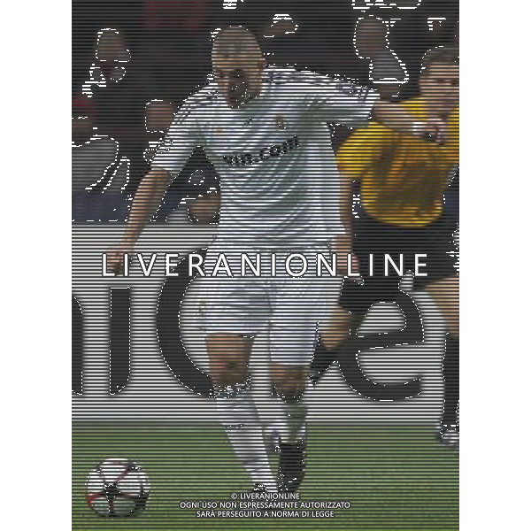 Milano 03-11-2009 Champions League 2009/10 Milan-Real Madrid 1:1 nella foto karim benzema ph marco luzzani/ag ldo liverani s.a.s.