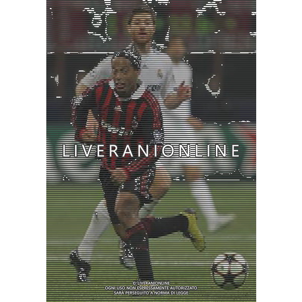 Milano 03-11-2009 Champions League 2009/10 Milan-Real Madrid 1:1 nella foto ronaldinho e xabi alonso ph marco luzzani/ag ldo liverani s.a.s.