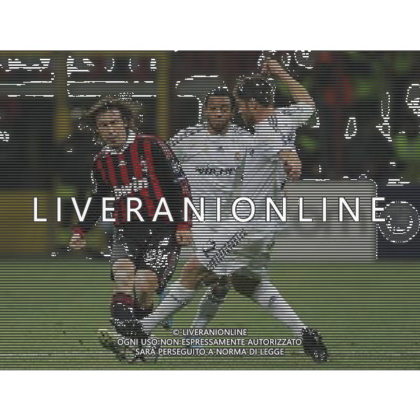 Milano 03-11-2009 Champions League 2009/10 Milan-Real Madrid 1:1 nella foto andrea pirlo e xabi alonso ph marco luzzani/ag ldo liverani s.a.s.