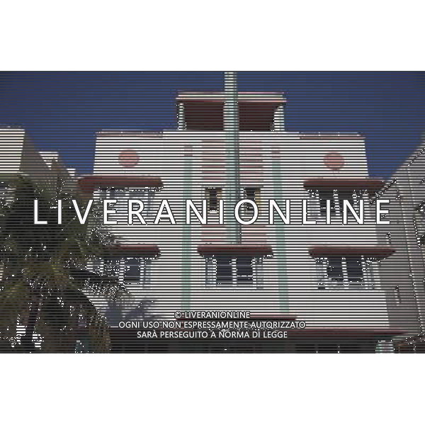 Art deco architecture of the Mc Alpin Hotel in the art deco district on Ocean Drive on Miami Beach, America /Agenzia Aldo Liverani Sas - ITALY ONLY -