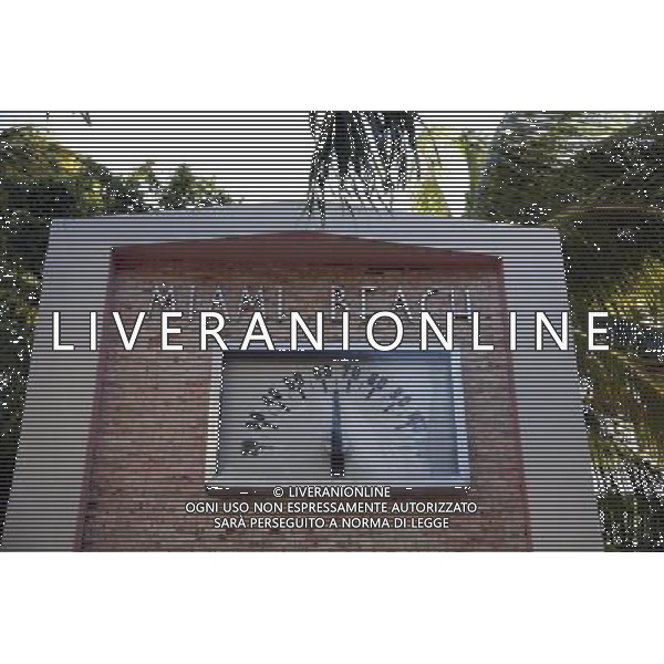 Miami Beach temperature gauge on Ocean Drive on Miami Beach, America /Agenzia Aldo Liverani Sas - ITALY ONLY -