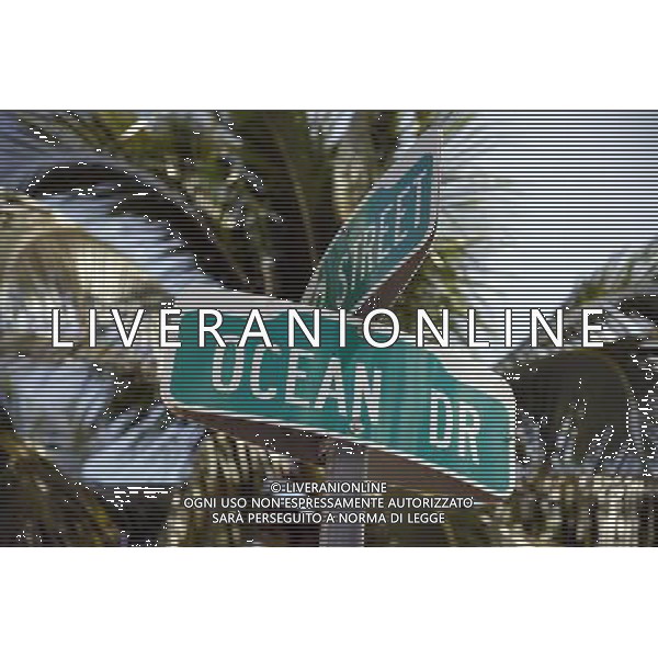 Ocean Drive street sign in South Beach on Miami Beach, America /Agenzia Aldo Liverani Sas - ITALY ONLY -