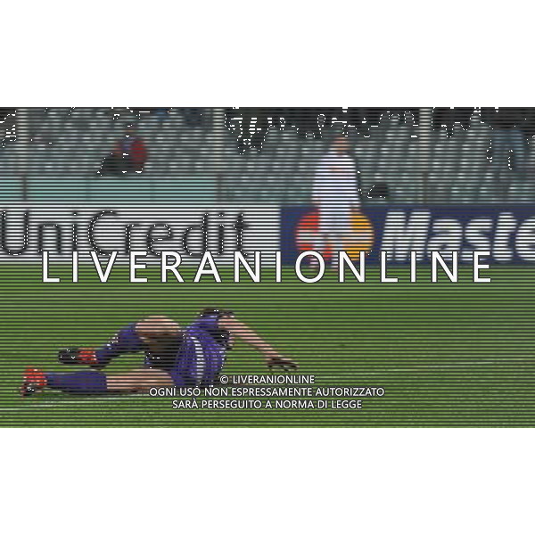 Champions League 2009/2010 Gruppo E Firenze - 04.11.2009 ACF Fiorentina-Debrecen VSC Nella Foto: IL GOL DI RICCARDO MONTOLIVO /Ph.Vitez-Ag. Aldo Liverani