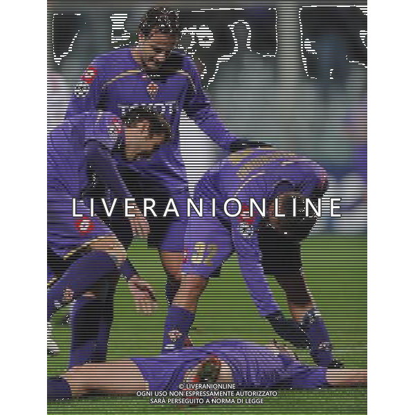 Champions League 2009/2010 Gruppo E Firenze - 04.11.2009 ACF Fiorentina-Debrecen VSC Nella Foto: RICCARDO MONTOLIVO ESULTANZA DOPO IL GOL /Ph.Vitez-Ag. Aldo Liverani