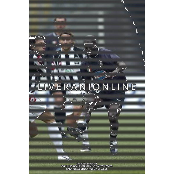 JUVENTUS - SIENA 18/12/2003 COPPA ITALIA TIM CUP NELLA FOTO : STEPHAN APPIAH* FOTO: FILIPPO VENEZIA / AG : ALDO LIVERANI