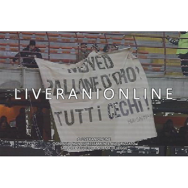 MILANO 18/12/03 COPPA ITALIA - MILAN SAMPDORIA NELLA FOTO: STRISCIONE MILANISTI