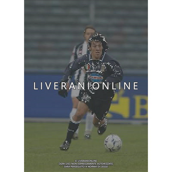 torino 18/12/2003 coppa italia ottavi ritorno juventus - siena nella foto camoranesi mauro ag aldo liverani/venezia