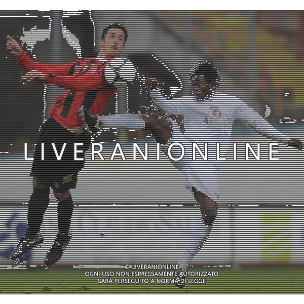 Lega Pro 1¡ Divisione Girone A 2009/2010 12¡Giornata Varese - 08.11.2009 Varese-Sorrento Nella Foto:OSUJI WILFRED-SARANTI ANDREA /Ph.Vitez-Ag. Aldo Liverani