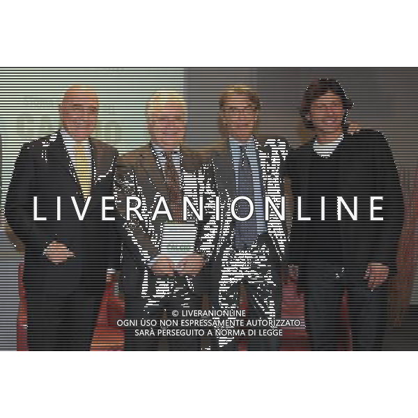 MILANO 11/11/2009 MONDADORI MULTICENTER VIA MARGHERA, 28 PRESENTAZIONE DEL LIBRO DI MARIO SCONCERTI: \'STORIA DELLE IDEE DEL CALCIO\' NELLA FOTO ADRIANO GALLIANI, MARIO SCONCERTI, MASSIMO MORATTI E LEONARDO FOTO ROMANO/AG ALDO LIVERANI