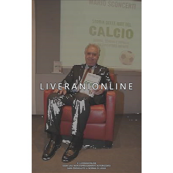 MILANO 11/11/2009 MONDADORI MULTICENTER VIA MARGHERA, 28 PRESENTAZIONE DEL LIBRO DI MARIO SCONCERTI: \'STORIA DELLE IDEE DEL CALCIO\' NELLA FOTO MARIO SCONCERTI FOTO ROMANO/AG ALDO LIVERANI