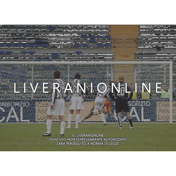 torino 18/12/2003 coppa italia ottavi ritorno juventus - siena nella foto rigore siena 2-1 ag aldo liverani/venezia