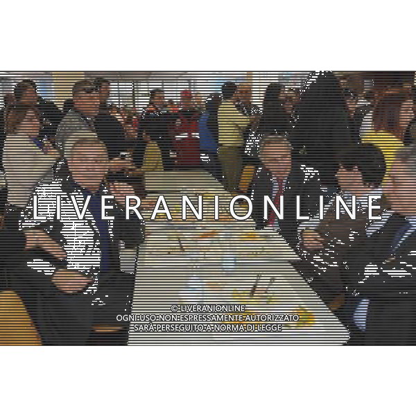 Raduno Nazionale Italiana Coppito (AQ) - 12.11.2009 La Nazionale mangia nella mensa della Caserma della Guardia di Finanza di Coppito Nella Foto:ABETE-ALBERTINI-RIVA /Ph.Vitez-Ag. Aldo Liverani