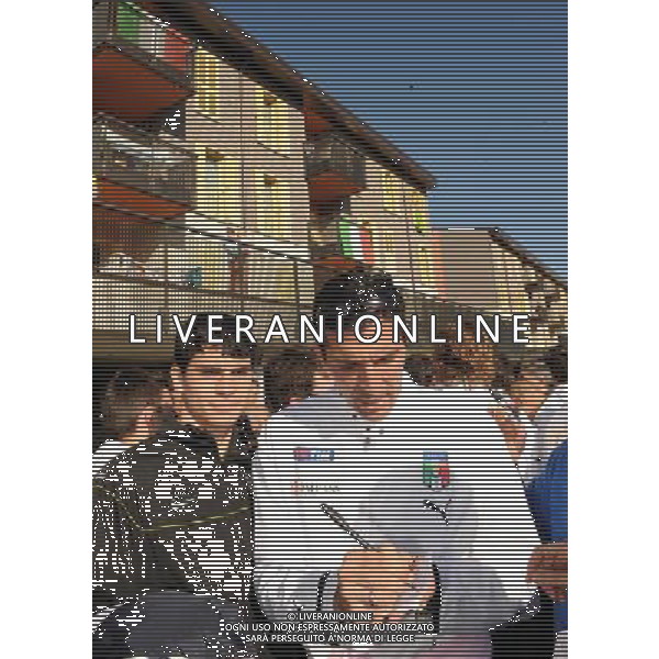 Raduno Nazionale Italiana L\'Aquila (AQ) - 12.11.2009 La Nazionale in visita alle nuove case dell\'Aquila Nella Foto:BUFFON /Ph.Massimiliano Vitez/Ag. Aldo Liverani