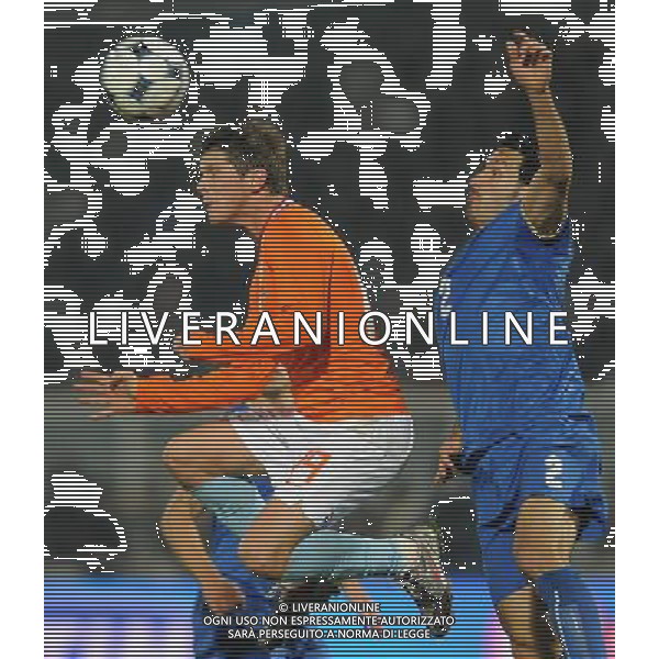 Amichevole Pescara - 14.11.2009 Italia-Olanda Nella Foto:HUNTELAAR-ZAMBROTTA /Ph.Vitez-Ag. Aldo Liverani