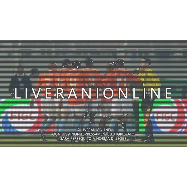 Amichevole Pescara - 14.11.2009 Italia-Olanda Nella Foto:OLANDA PROTESTA PER IL GOL DI MANO DI PAZZINI /Ph.Vitez-Ag. Aldo Liverani