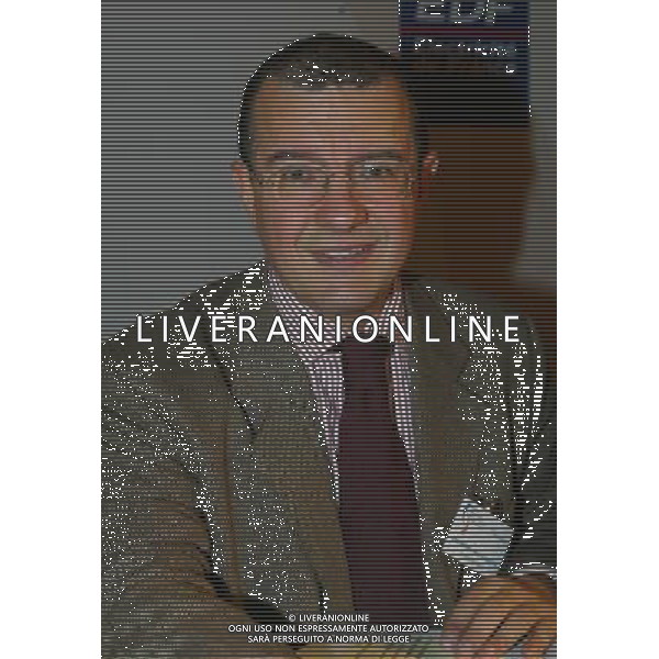 MILANO 3/11/2003 HOTEL PRINCIPE DI SAVOIA P.ZZA DELLA REPUBBLICA SECONDA EDIZIONE DEL SUMMIT INTERNAZIONALE DELLA COMUNICAZIONE NELLA FOTO MASSIMO MUCCHETTI VICEDIRETTORE DE L\' ESPRESSO* FOTO ROMARIO/AG ALDO LIVERANI
