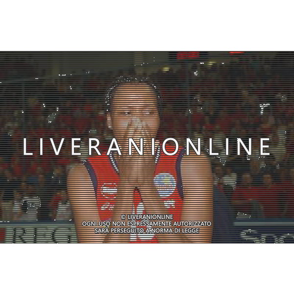 Novara 11 Maggio 2003 Finale quattro Volley Femminile Asystel Novara Despara Sirio Perugia Nella foto:IL PIANTO DI GIOIA PER LA CUBANA MIRKA FRANCIA Foto 1905/Roberto Settonce/Aldo Liverani
