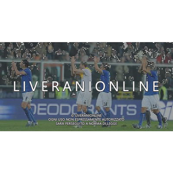 Amichevole Cesena - 18.11.2009 Italia-Svezia Nella Foto: ESULTANZA DEI GIOCATORI ITALIANI SALUTANO I TIFOSI A FINE PARTITA /Ph.Vitez-Ag. Aldo Liverani