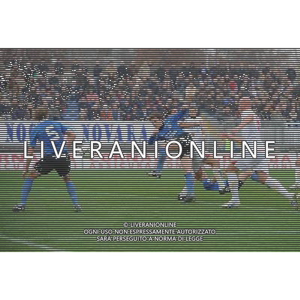 Campionato Lega PRO 1 Divisione Novara 22-11-2009 Novara - Benevento nella foto: il gol Simone Motta foto Garavaglia - ag. Aldo Liverani sas