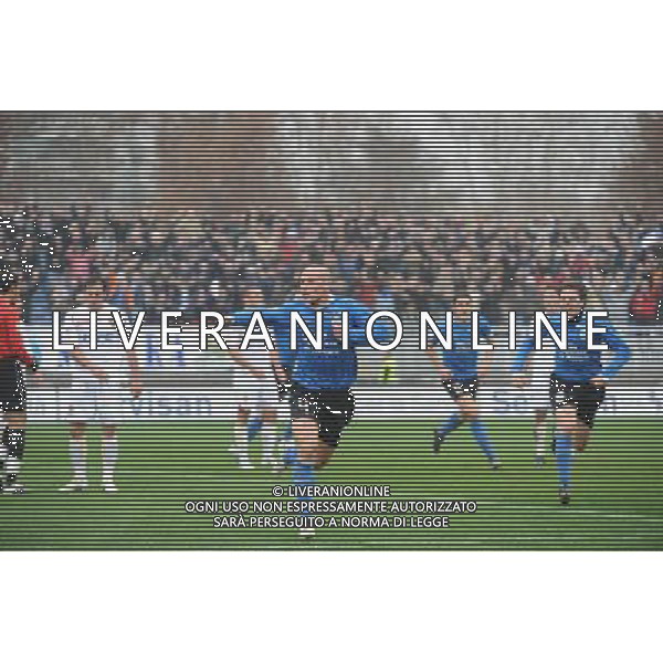 Campionato Lega PRO 1 Divisione Novara 22-11-2009 Novara - Benevento nella foto: l\'esultanza di Andrea Lisuzzo dopo il gol foto Garavaglia - ag. Aldo Liverani sas