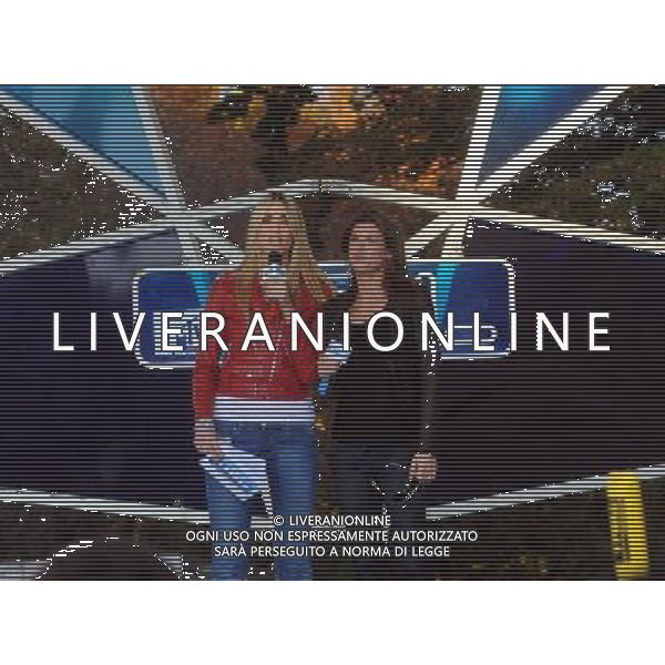TRASMISSIONE TV: \' TRL LIVE@MTV\' ROMA - EUR NELLA FOTO: ELISABETTA CANALIS - ELENA SANTARELLI © MASSIMO BRUNI - AG ALDO LIVERANI SAS