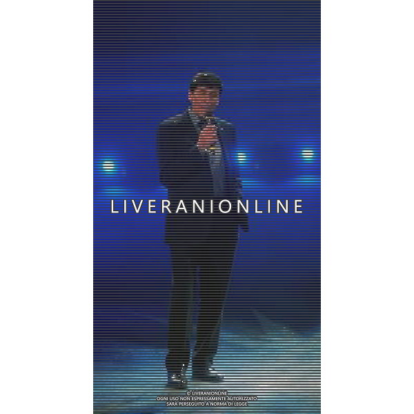ROMA 22.11.09 TEATRO DELLE VITTORIE - 3Á PUNTATA DI GRAZIE A TUTTI NELLA FOTO GIANNI MORANDI © MASSIMO BRUNI - AG. ALDO LIVERANI SAS