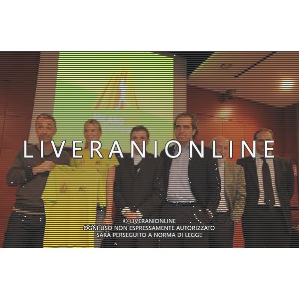 MILANO 24/11/2009 SALA MONDANELLI CORRIERE DELLA SERA VIA SOLFERINO PRESENTAZIONE DELLA: \'MILANOCITY MARATHON\' NELLA FOTO LINUS, CARLO VERDELLI, GIOVANNI TERZI, GABRIELE ROSA E MICHELE ACQUARONE FOTO ROMANO/AG ALDO LIVERANI