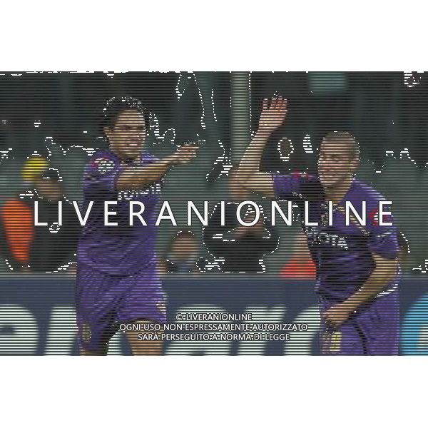 FIORENTINA - OLYMPIQUE LIONE CHAMPIONS LEAGUE 2009/2010 FIRENZE 24/11/2009 NELLA FOTO: ESULTANZA DI MANUEL VARGAS DOPO IL SUO GOL DELL\'1-0 SU RIGORE ©AGENZIA ALDO LIVERANI S.A.S.