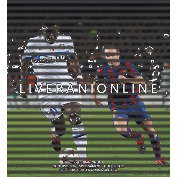 Champions League 2009/2010 Gruppo F MD5 Barcellona - 24.11.2009 FC Barcellona-FC Inter Nella Foto:MUNTARI SULLEY-INIESTA ANDRES /Ph.Vitez-Ag. Aldo Liverani